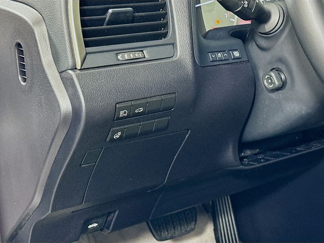 Thumbnail: 2018 Lexus RX - 10