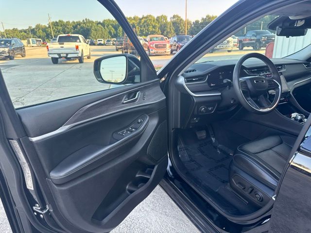 2023 Jeep Grand Cherokee Limited:45393C
