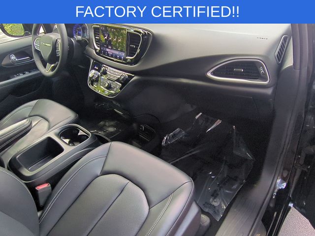 Used 2025 Black Chrysler LX image 34