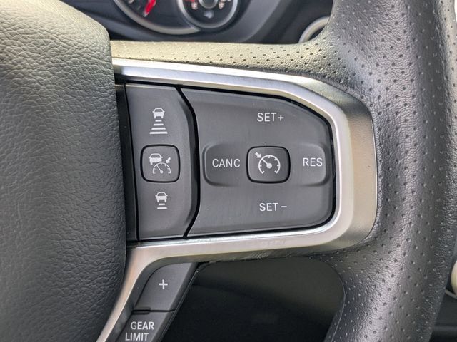 2026 Ram 1500 Express Crew Cab 4x4 5'7" Box