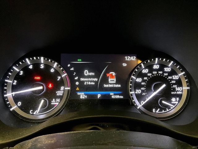 2020 Toyota Highlander XLE Silver at Bob Ruth Ford