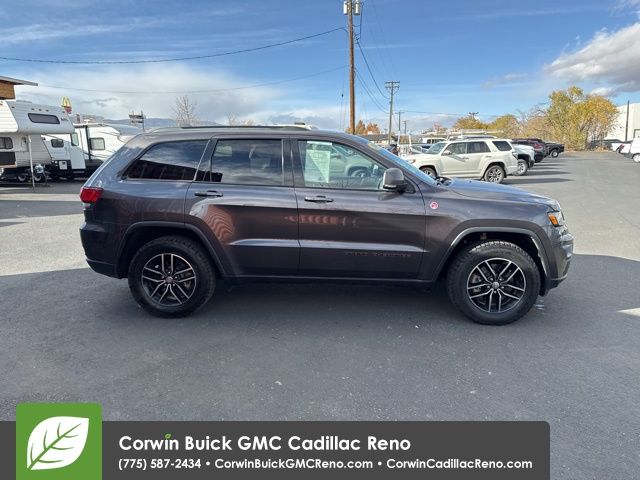 2018 Jeep Grand Cherokee Trailhawk 29