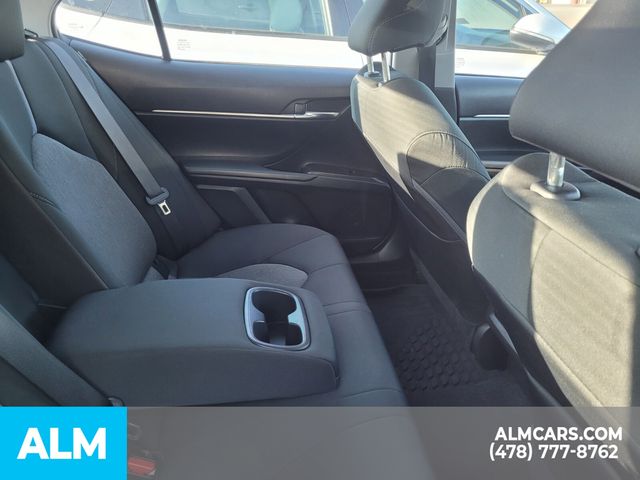 2022 Toyota Camry LE photo 14