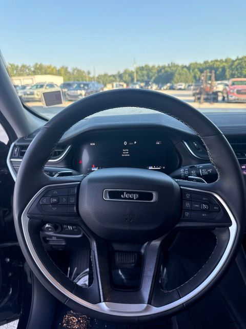 2023 Jeep Grand Cherokee Limited:45393C