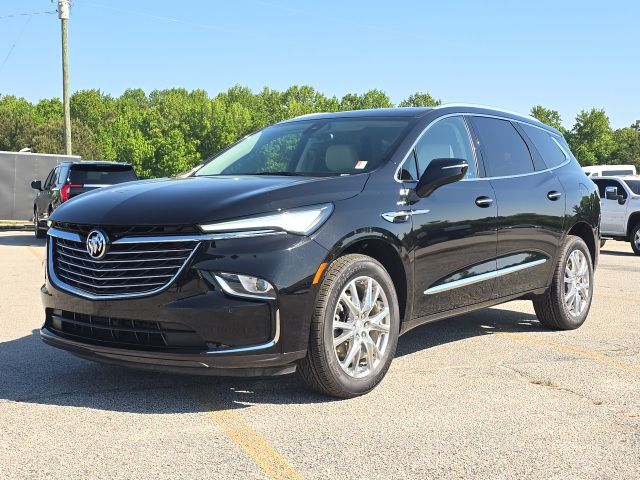 2022 Buick Enclave Essence  C02611