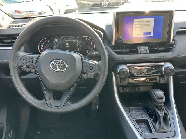 2025 Toyota RAV4 LE 7