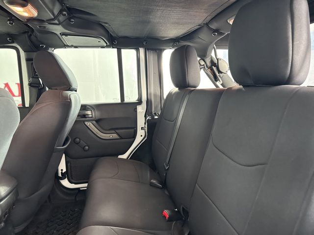 2016 Bright White Clearcoat Jeep Wrangler Unlimited Sport 4X4 SUV