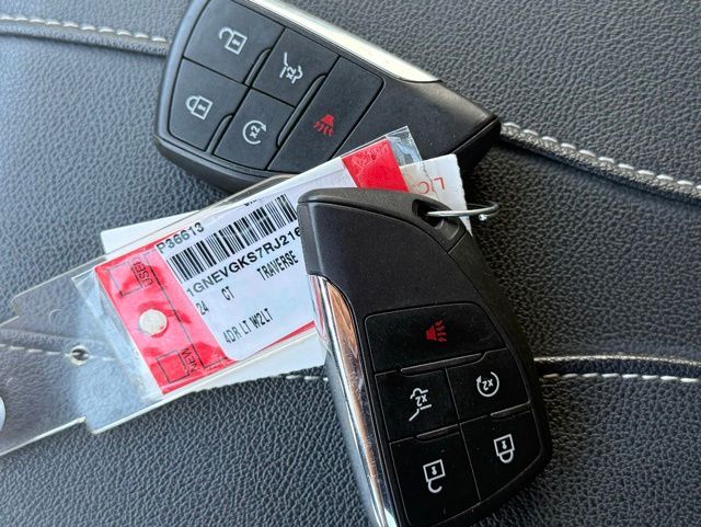 used 2024 Chevrolet Traverse car, priced at $34,187
