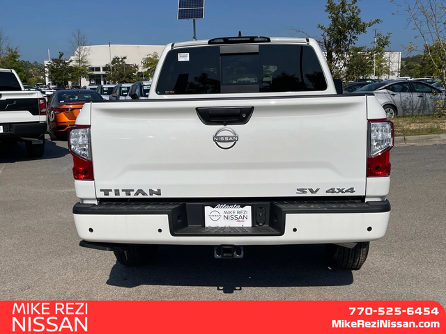 2024 Nissan Titan SV 3