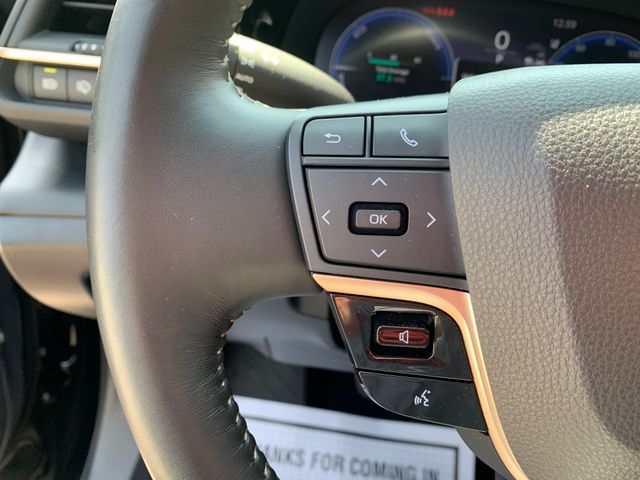 Used 2025 Toyota Crown Signia SUV