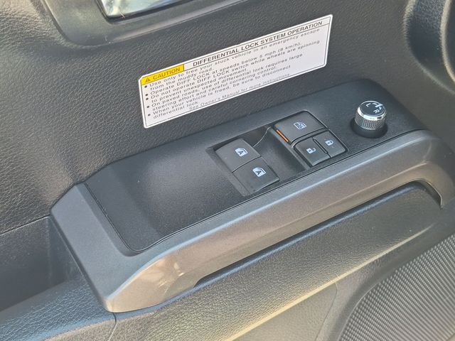 2016 Toyota Tacoma - Image 15