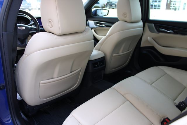 Used 2020  Cadillac Premium Luxury image 26