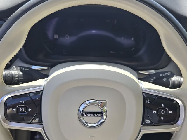 2023 Volvo XC60 - $31,877