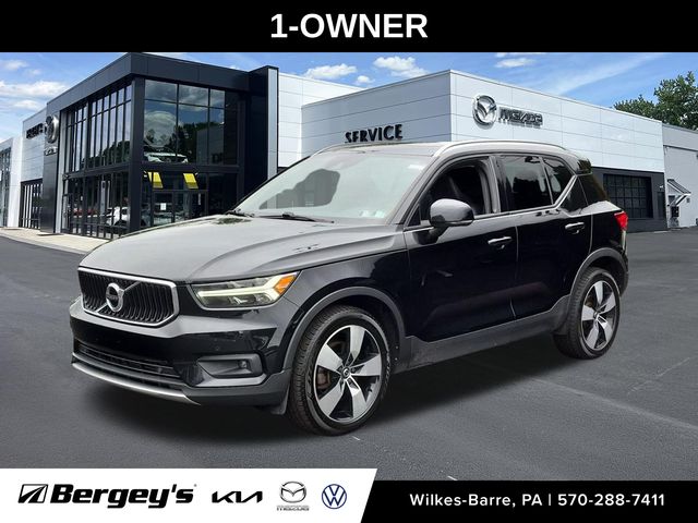 2021 Volvo XC40 T5 Momentum AWD