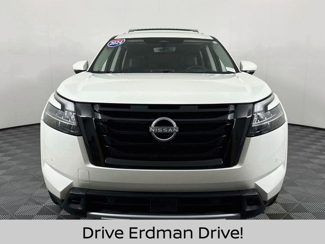 Used 2024 Nissan Pathfinder SUV
