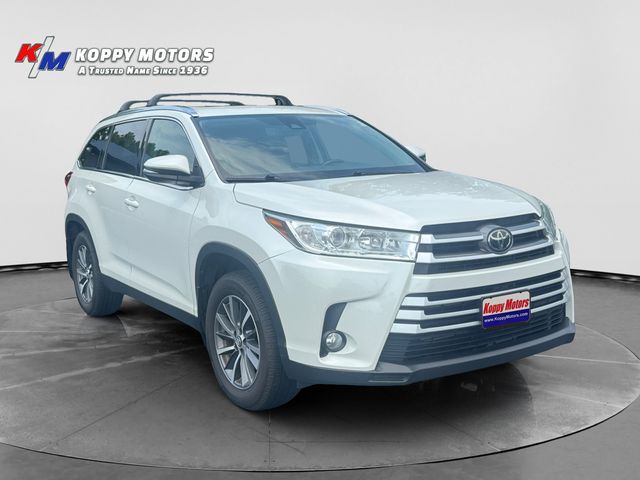 2019 Toyota Highlander XLE - Blizzard Pearl exterior view 7