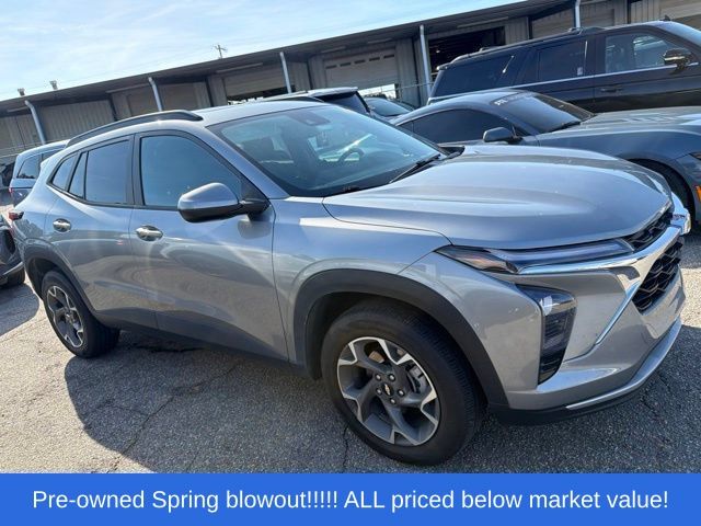 Used 2024 Sterling Gray Metallic Chevrolet LT image 9