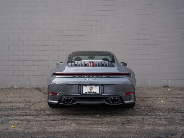 2026 Porsche 911 - Photo 6