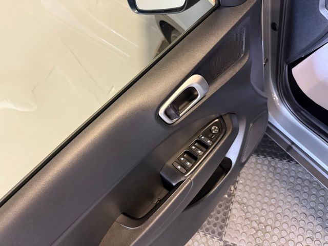 2022 Hyundai Venue SE photo