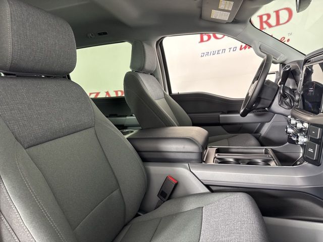 2025 Oxford White Ford F-150 XLT 4X4 Truck