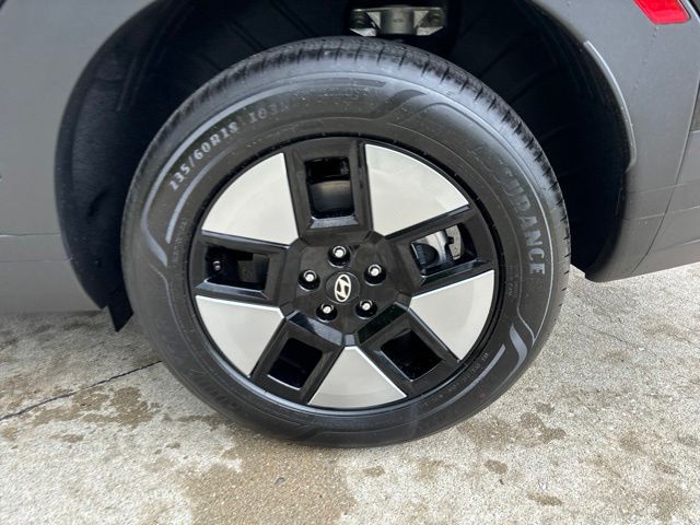 New 2026 Black Hyundai SEL image 10