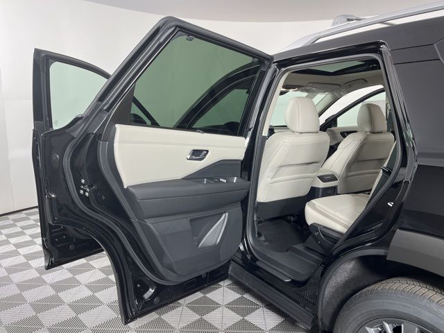 2025 Super Black Nissan Pathfinder SL FWD SUV