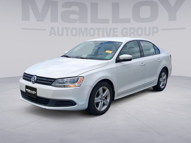 Candy White 2013 Volkswagen Jetta TDI Sedan Front-Wheel Drive 6-Speed Dual Clutch