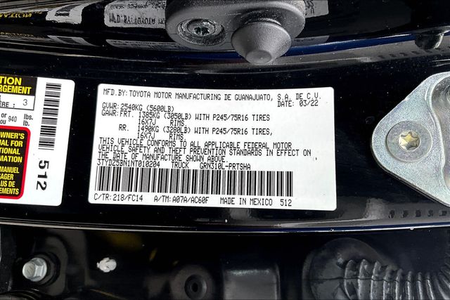 View vehicle photo 3