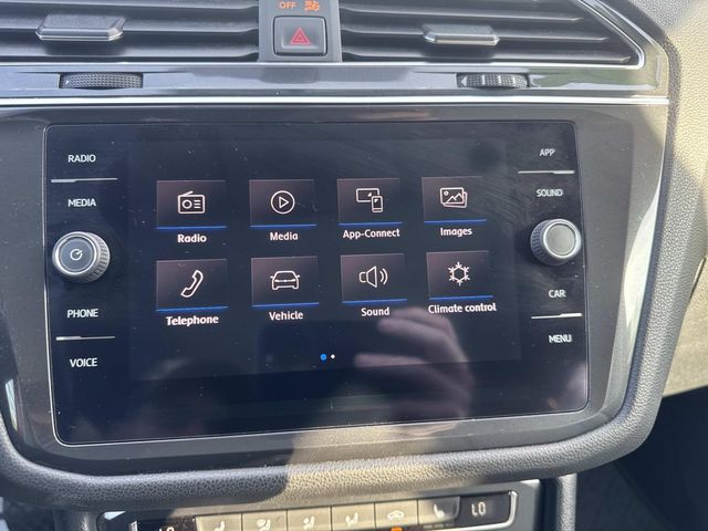 2019 Volkswagen Tiguan - Image 17