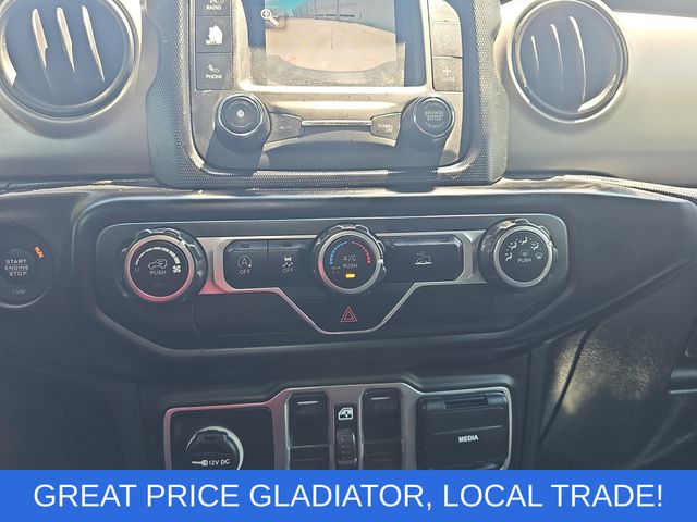 Used 2020 Silver Jeep Sport image 23