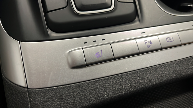 Used 2024 White Kia LX image 30