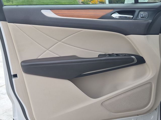 2017 Lincoln MKC - Image 14