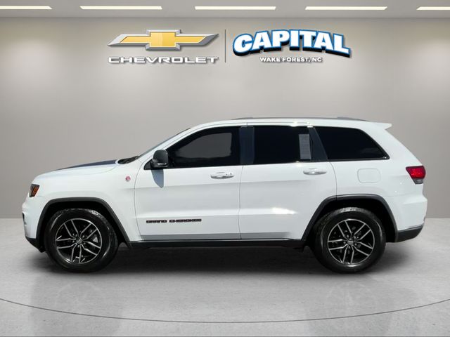 Used 2017 White Jeep Trailhawk image 2