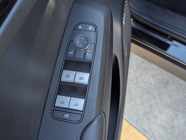 New 2026 Black Mitsubishi ES image 10