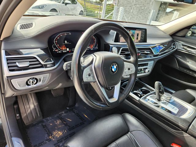 2022 BMW 7 Series 740i 26