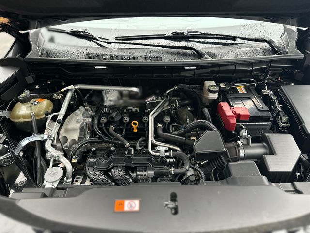 Used 2025  Mitsubishi ES image 29