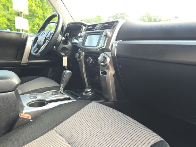2017 Toyota 4Runner SR5:169086A