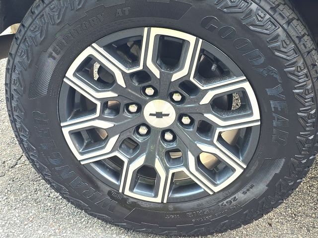 2023 Chevrolet Colorado Z71:C02727