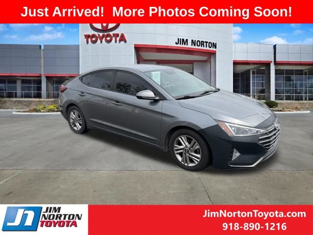 Machine Gray 2019 Hyundai Elantra SEL FWD Sedan Front-Wheel Drive 6-Speed Automatic
