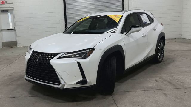 View vehicle photo 7