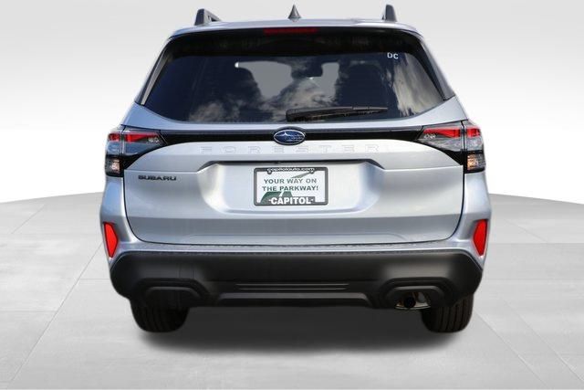 2025 Subaru Forester Premium 18