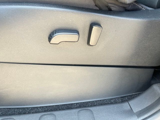 Used 2023 Nissan Frontier Truck
