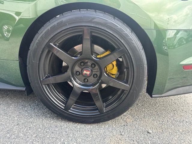 Used 2023 Green Ford GT Premium image 3