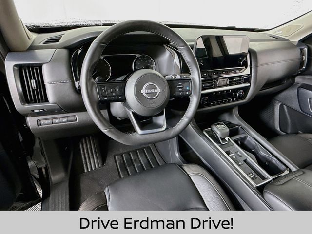 Used 2025 Nissan Pathfinder SUV