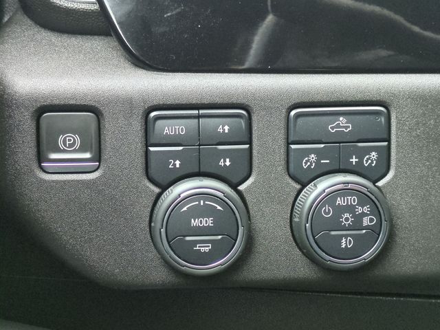 Used 2022 Black Chevrolet RST image 18