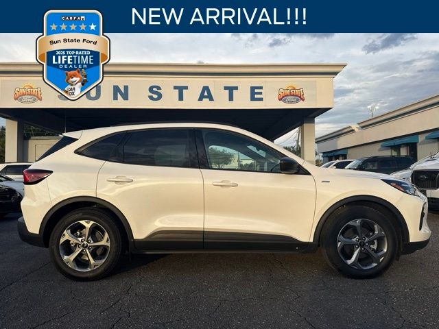 White Metallic 2025 Ford Escape Hybrid SUV / Crossover Front-Wheel Drive Continuously Variable Transmission
