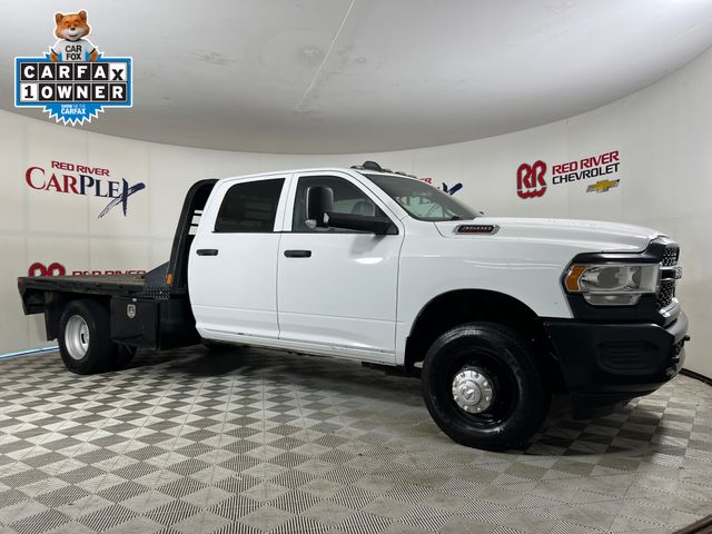 2022 RAM 3500 Chassis Tradesman Crew Cab DRW RWD