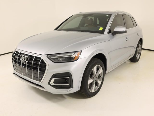 2023 Audi Q5 quattro Premium Plus 40 TFSI