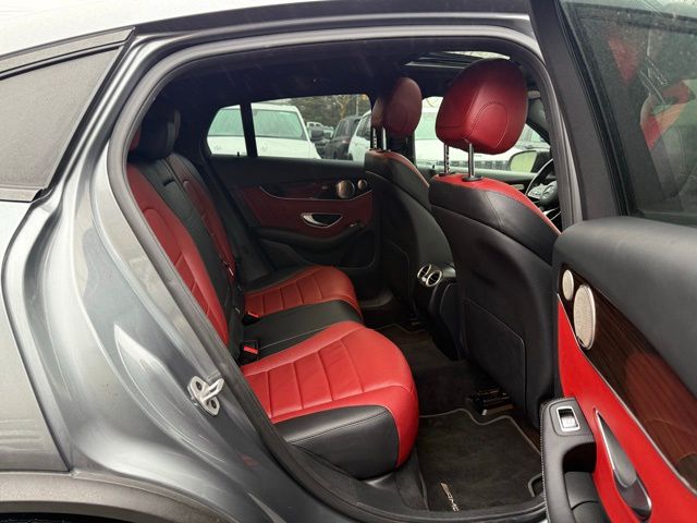 2021 Mercedes-Benz GLC