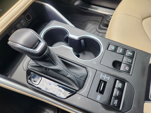 2023 Toyota Highlander XLE Beige at Don McGill Toyota